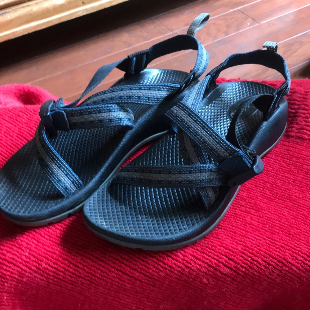 Chaco sandals youth size 4